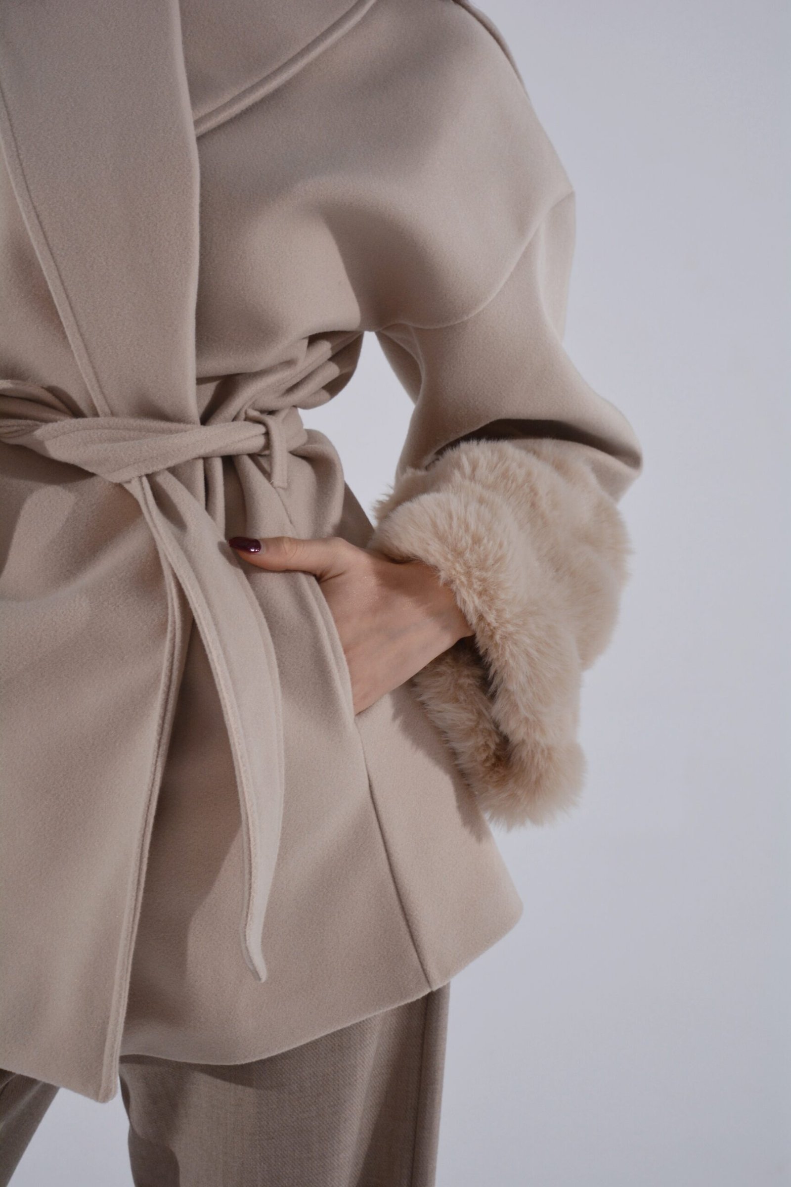 Icon Coat – Image 2